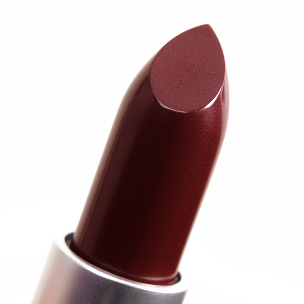 DISCONTINUED : Mac Lipstick in "Heavy Petting"